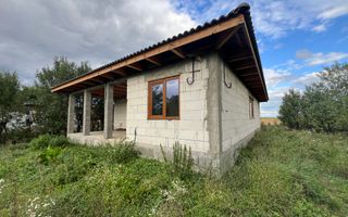 !LISTARE NOUA! Casa de vanzare in Comuna Lazuri /Teren 3800MP - Poză 1
