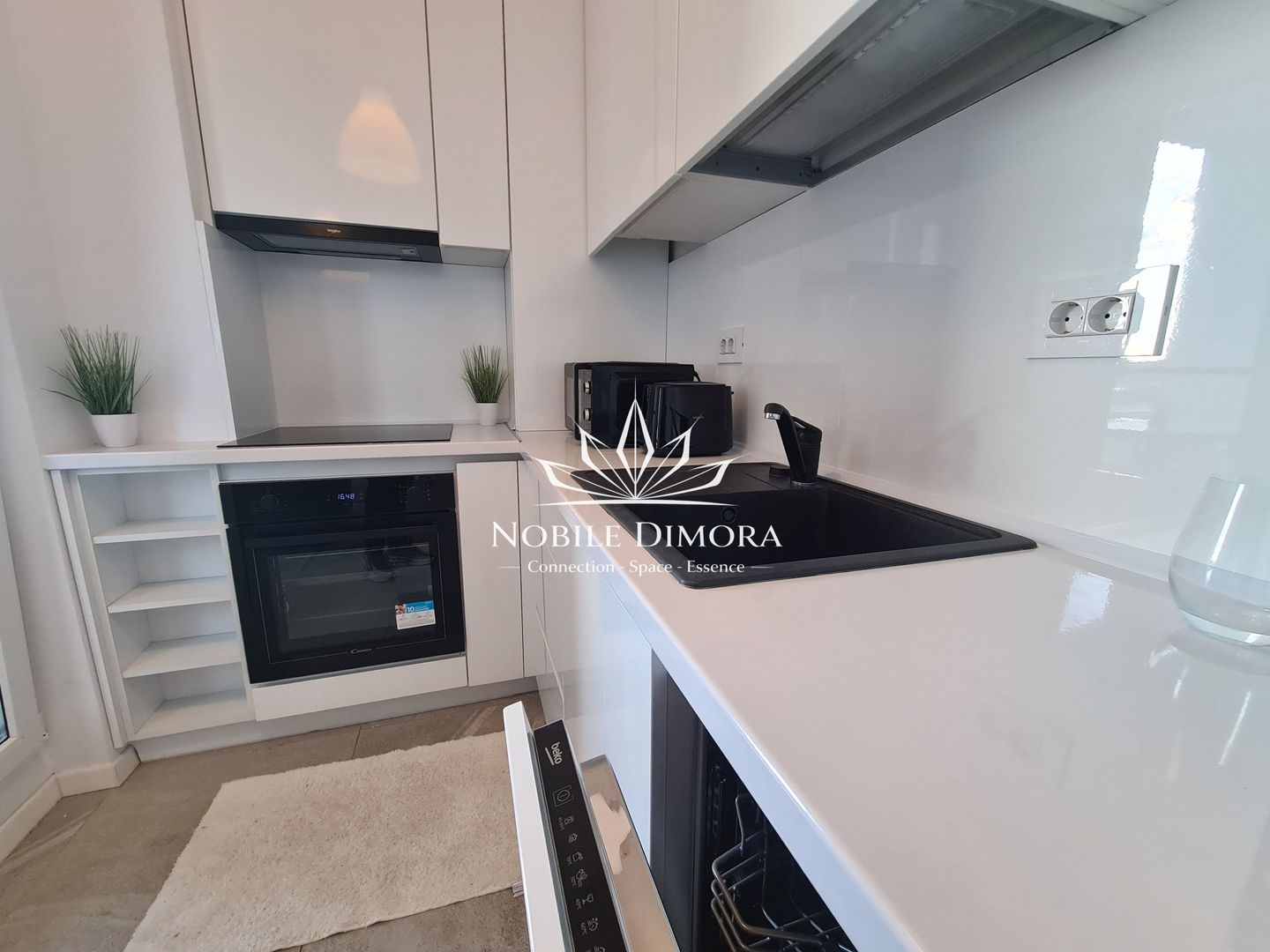 Apartament de lux cu 2 camere, etaj 2 cu parcare subterana - Torontal - Poză 7