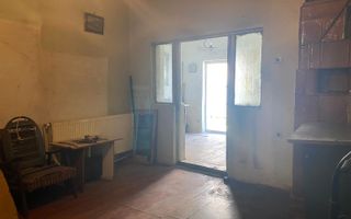 Vanzare casă bine poziționată – Târgoviște, strada Berzei - Poză 3