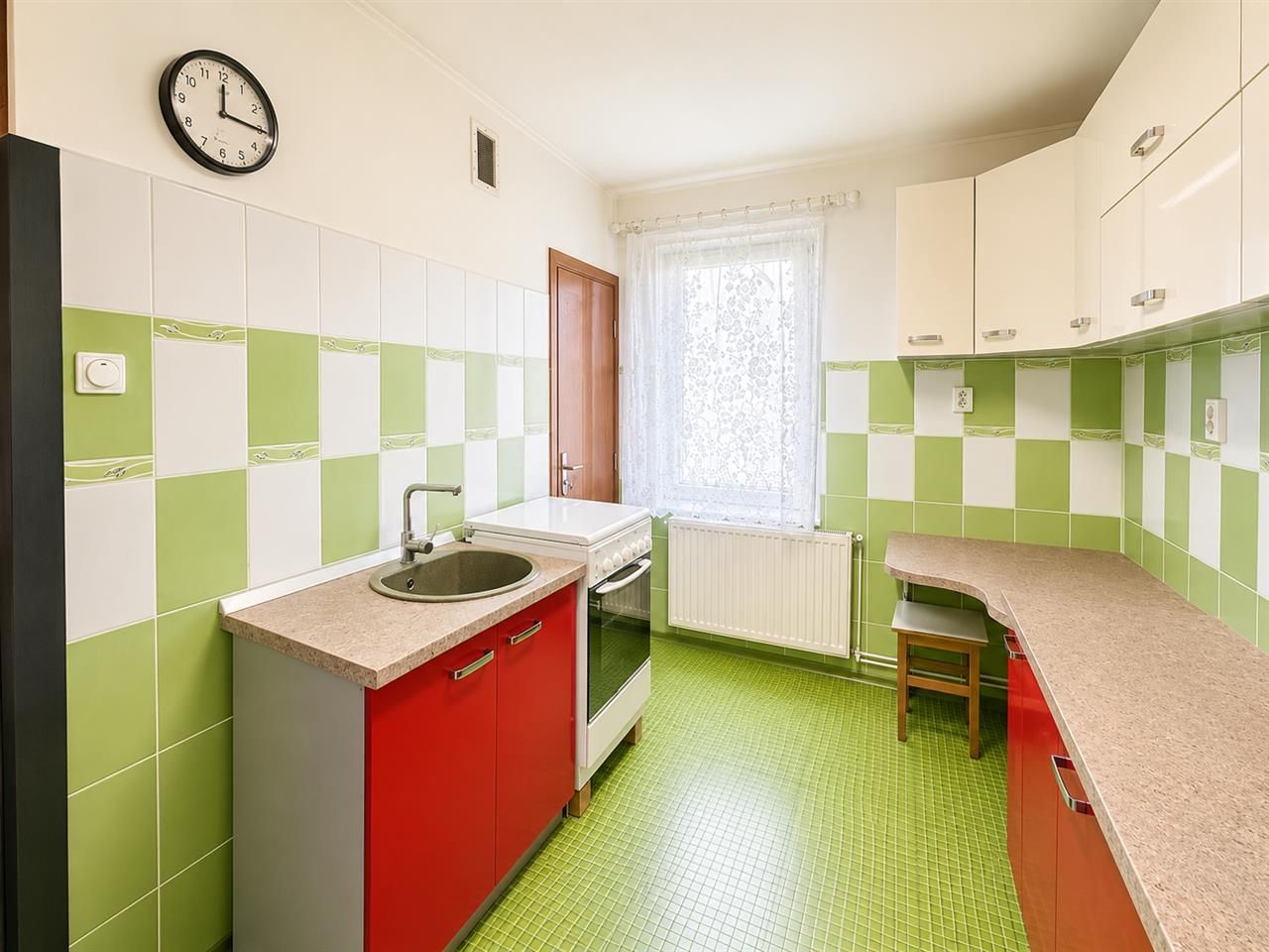 Decomandat, 2 camere, etaj 2, parcare, garaj, Tudor, aria Scoala Romulus Guga/ O - Poză 3