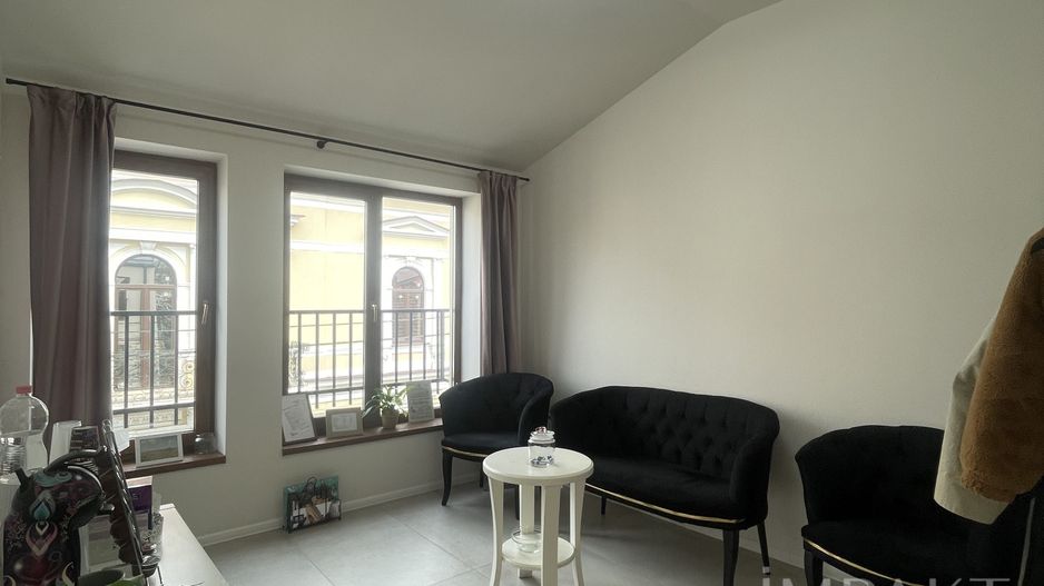 Clădire cu destinație comercială, situată într-o zonă Centrala! - Poză 15