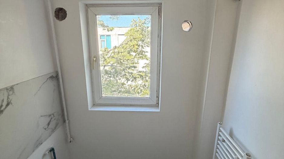De vanzare apartament cu o camera, zona Doja, renovat, 42.000 E - Poză 7