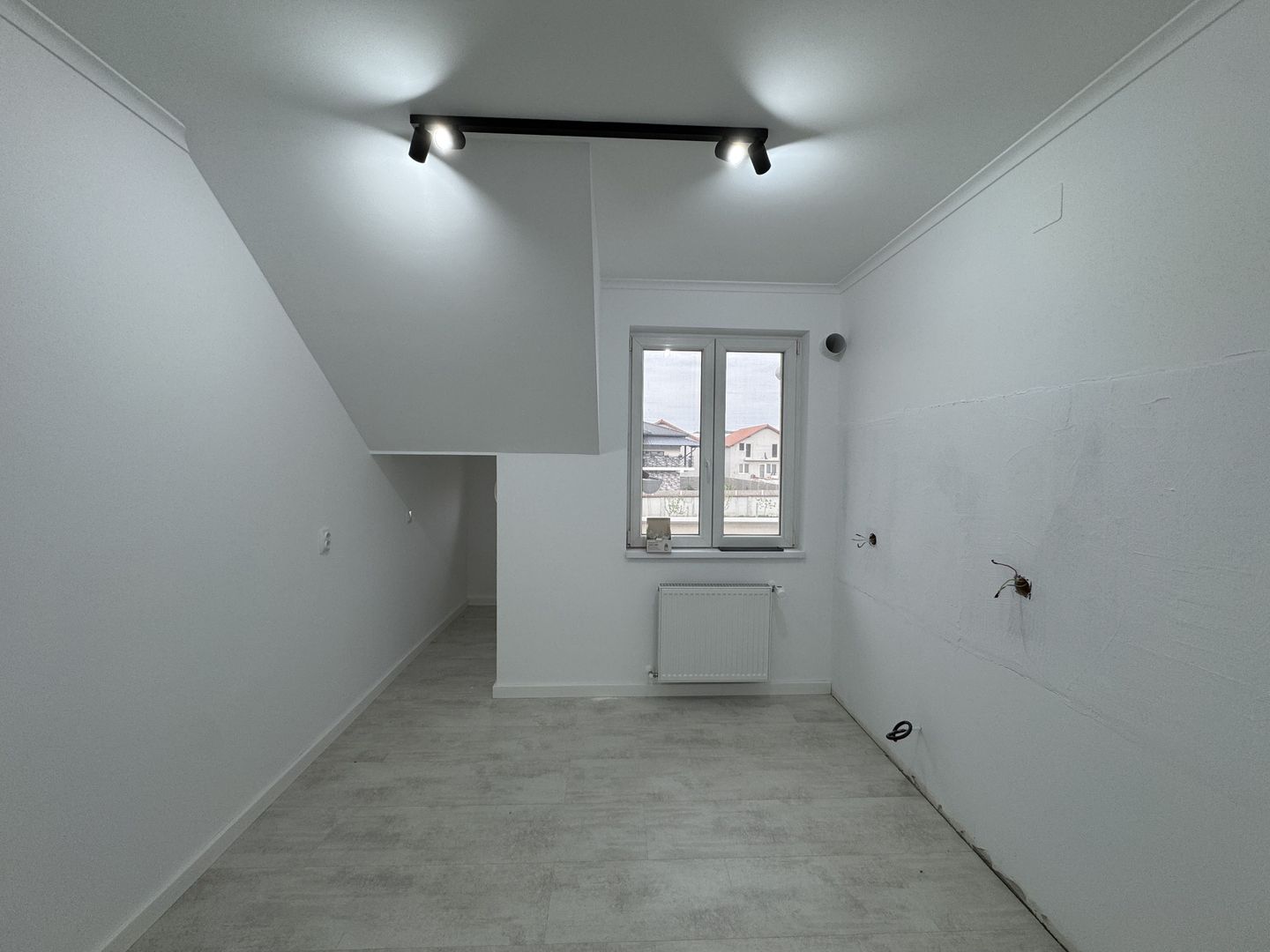 Apartament nr.17 cu 2 camere, boxa si parcare incluse in pret - Poză 9