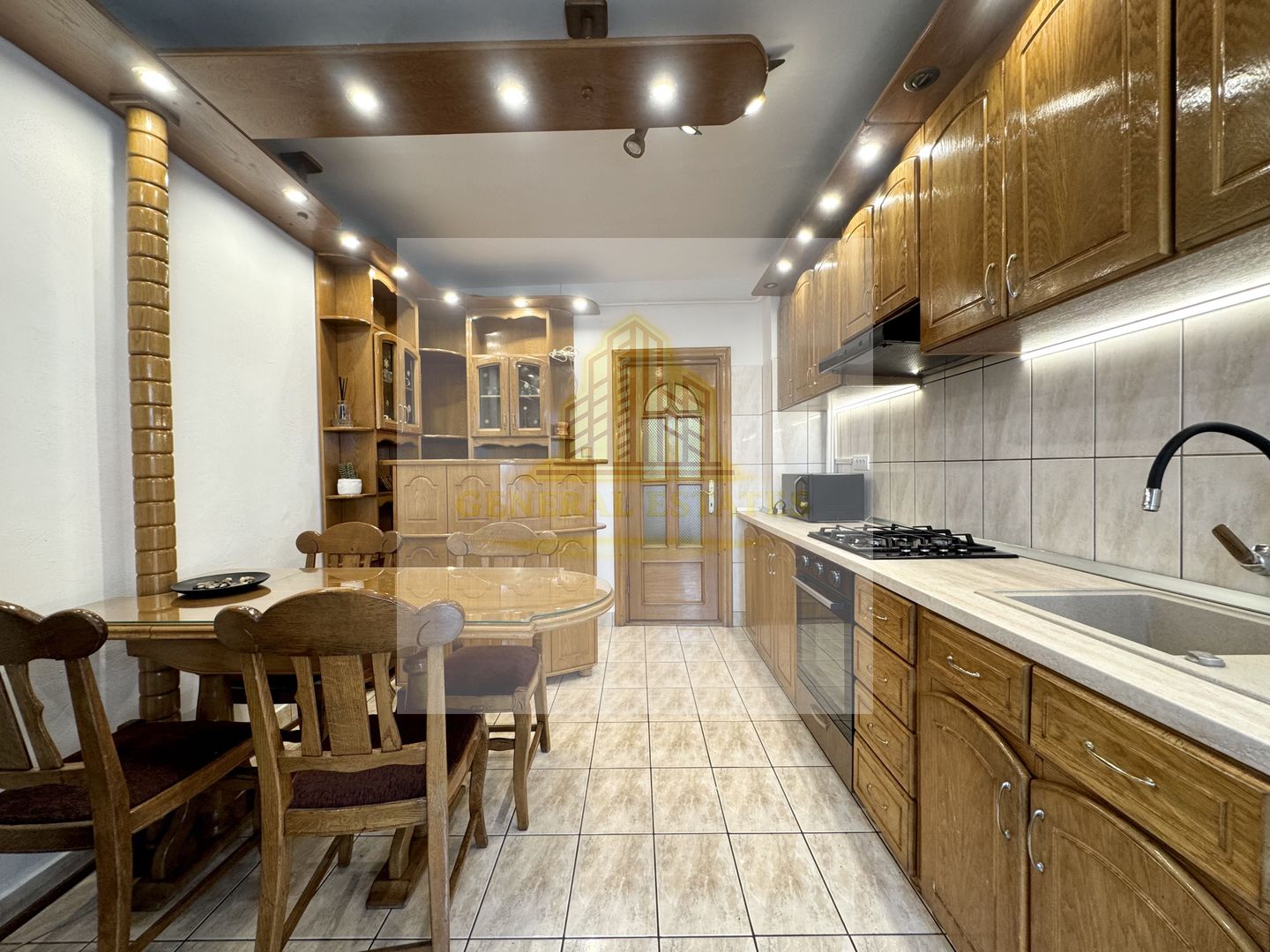 Spre Vânzare apartament cu 3 camere, în Centru, Păcurari - Poză 5