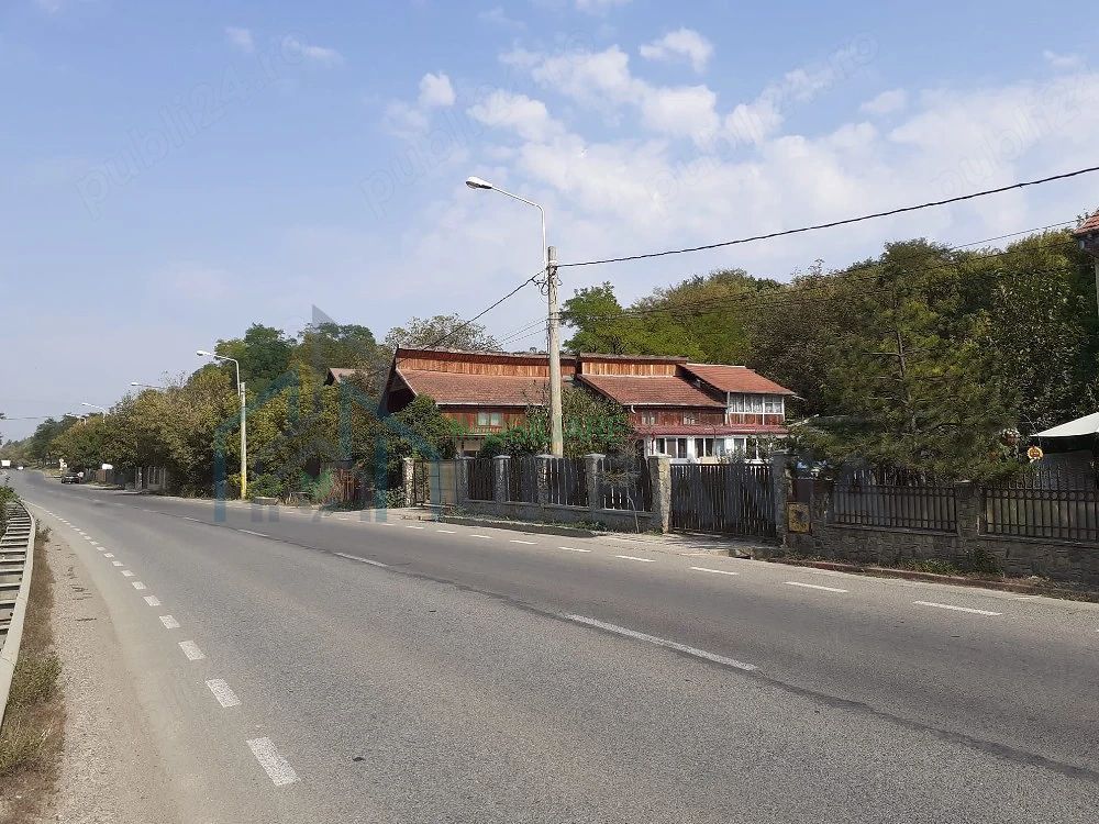 Proprietate cu teren de 1700 mp pe B-dul C.A. Rosetti nr. 68, Iași - Poză 2