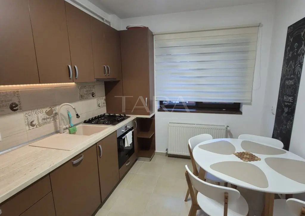 Apartament cu 3 camere, balcon și parcare – zona Panemar, Florești. - Poză 4