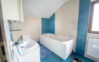 CASA INDIVIDUALA CU PISCINA - COMUNA BERCENI - Poză 12
