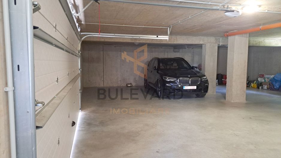 Penthouse 150 mp utili+ terase 200 mp+ 2 parcari subterane +curte 120 mp - Poză 4