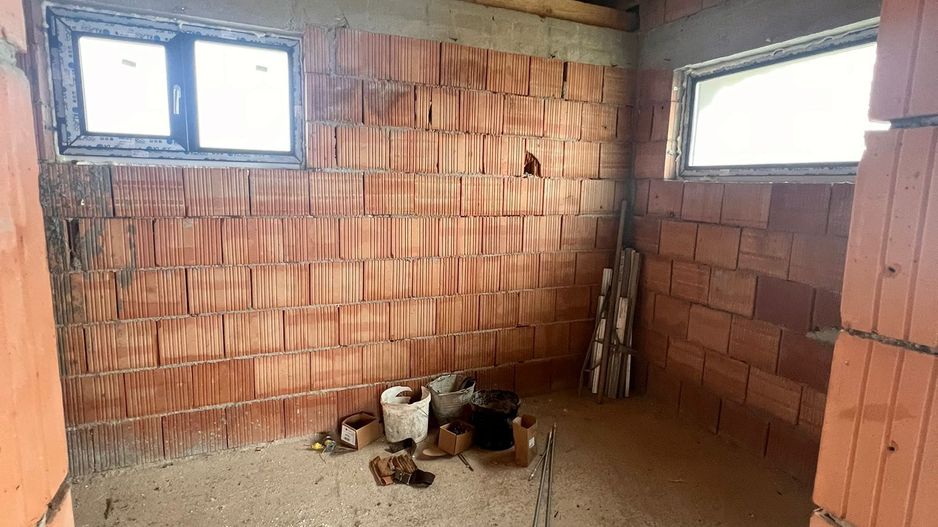 Casa individuala semifinisata in Sanicoara - Poză 15