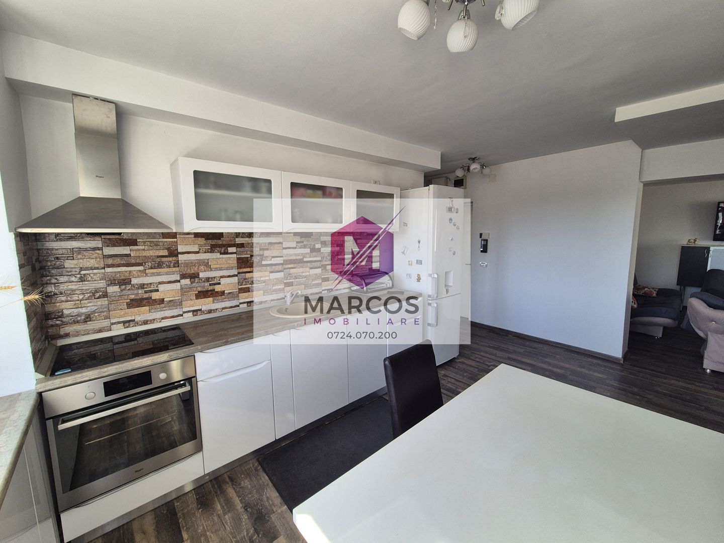 Vand apartament in centru - Poză 1