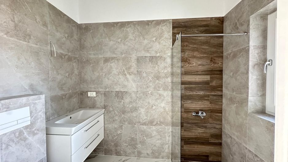 Bloc finalizat. Decomandat. Loc de parcare. - Poză 3