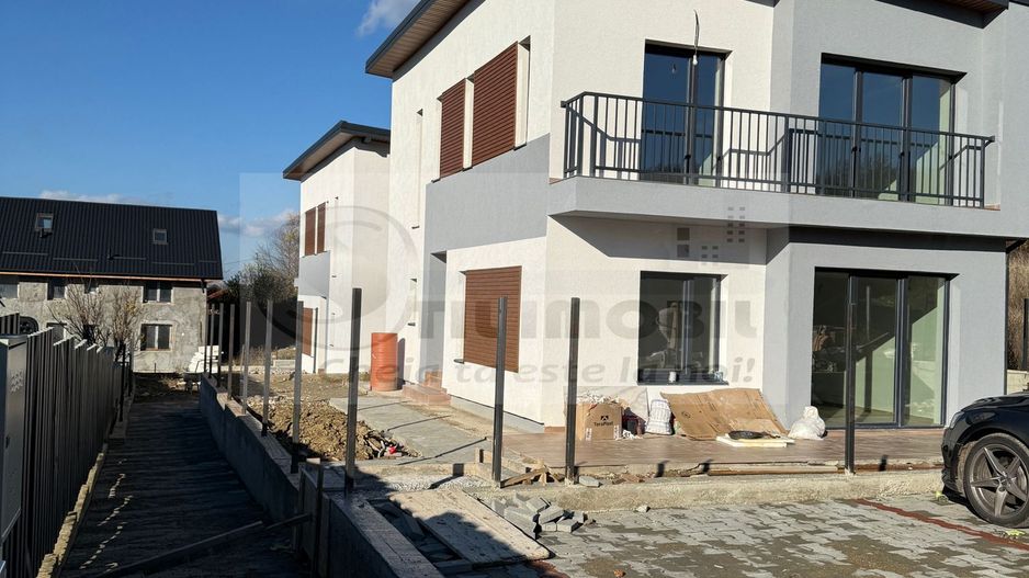 Casă moderna P+E 4 camere – Bârnova, 100 mp, curte 250 mp -180.000 € - Poză 1