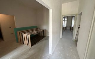 Clădire de birouri/ clinica zona Centrală - Poză 18