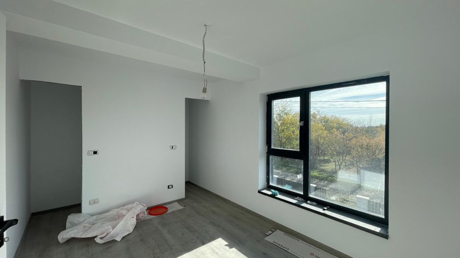 Duplex modern despartit prin baie - Mosnita Noua - Poză 8