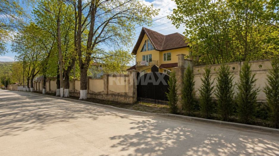Cojușna - Casă 6 Dormitoare + Living | 259 m² | teren 10,81 ari | 249.000 € - Poză 19