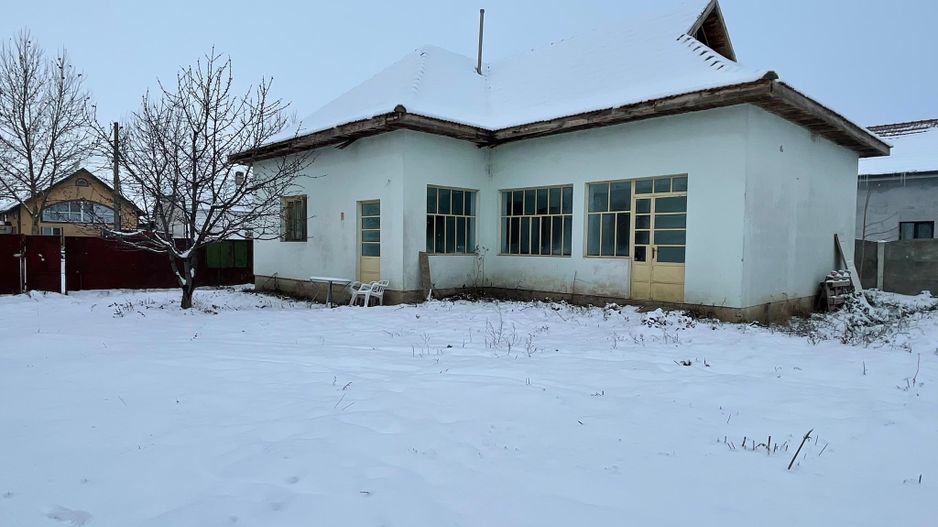 COMISION 0 | Casă cu teren 2.850 mp | Utilități trase | Tomnatic - Poză 3