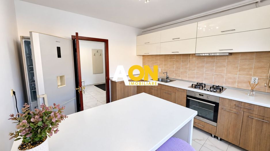 Apartament 2 camere, 2 balcoane, etaj 1, mobilat, zona Kaufland Cetate - Poză 3