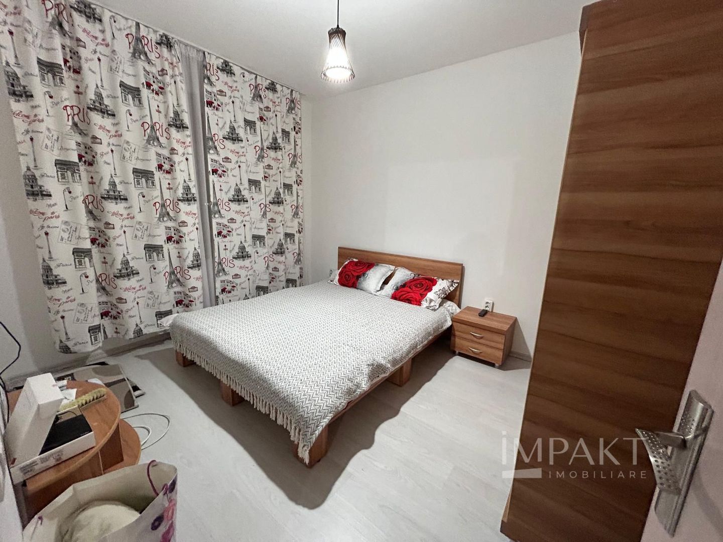 Apartament de inchiriat cu 3 camere, parcare, zona Terra! - Poză 4