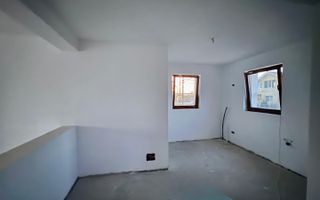 Casa duplex cu 2 locuri de parcare - Poză 2