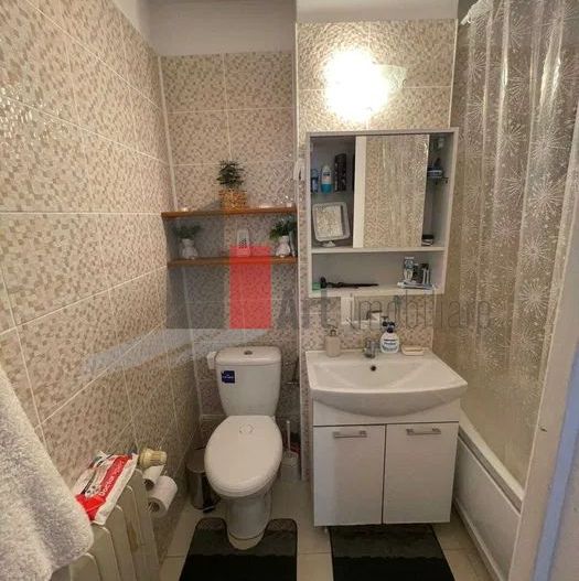 Vânzare apartament decomandat 3 camere - Bd. Obregia - Poză 3