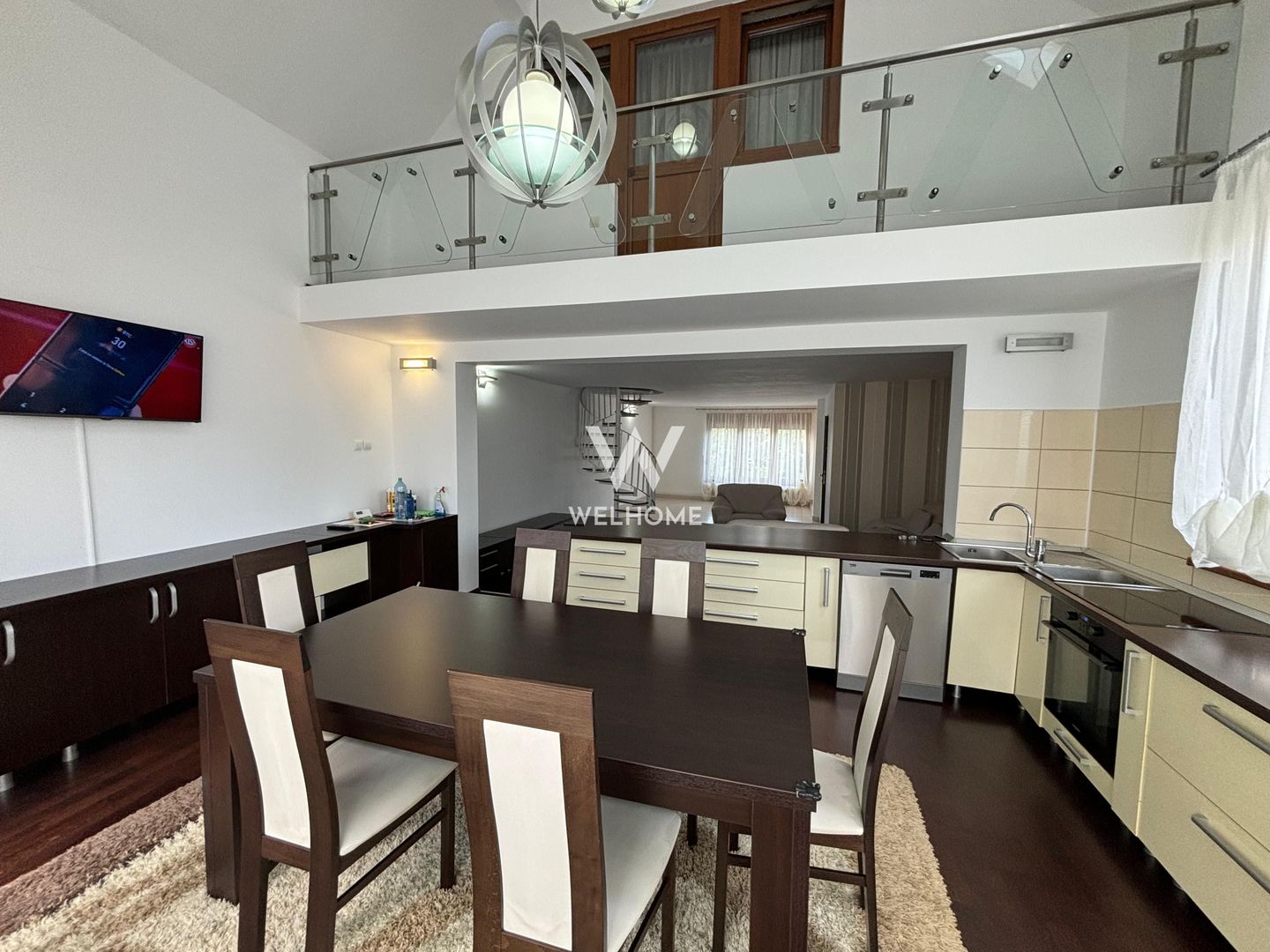 Casa cu terasa generoasa zona centrala - Sibiu - Poză 2