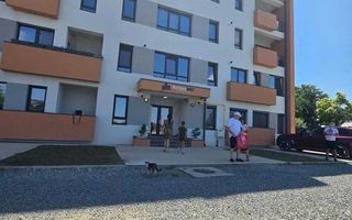 De vanzare 2 apartamente cu 2 camere Micro 17, bloc nou, etaj 3, 96.000 E - Poză 4