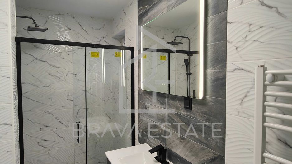 Apartament 3 camere, cu balcon, parcare, zona Eroilor, Floresti - Poză 1