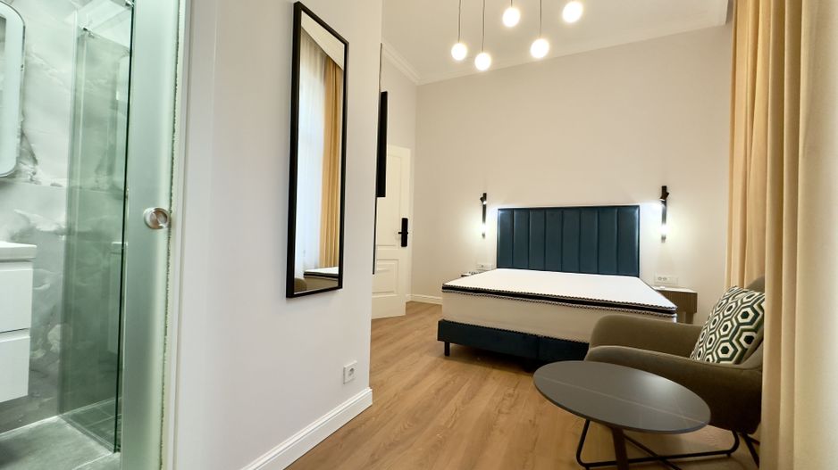 Magheru: 5 camere cu băi proprii – ideal business sau birouri - Poză 2