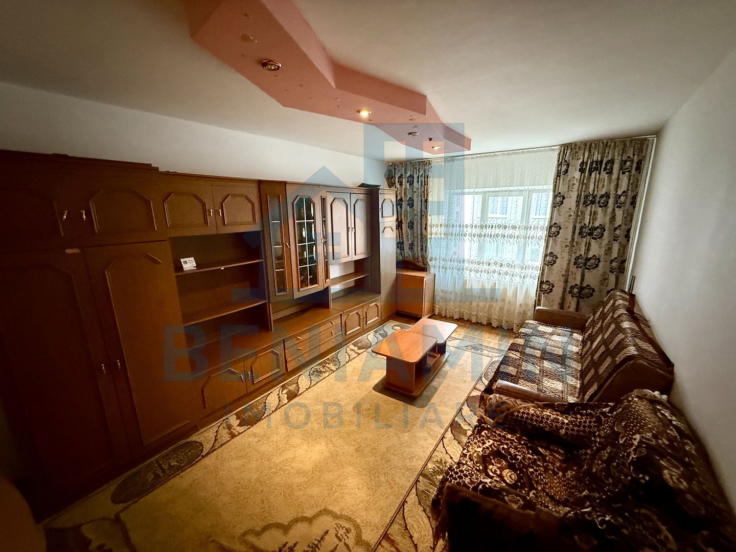 2 camere - etaj 1 - 50 mp - centrala proprie - 1981 - Florilor - Poză 2