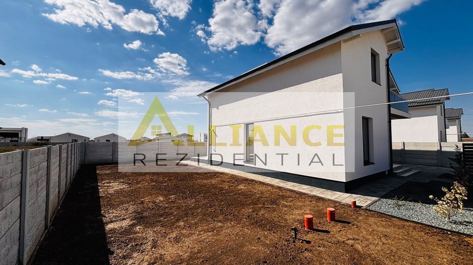 Vila moderna cu mansarda- 4 camere- Teren 390 mp-STR Miorita - Poză 4