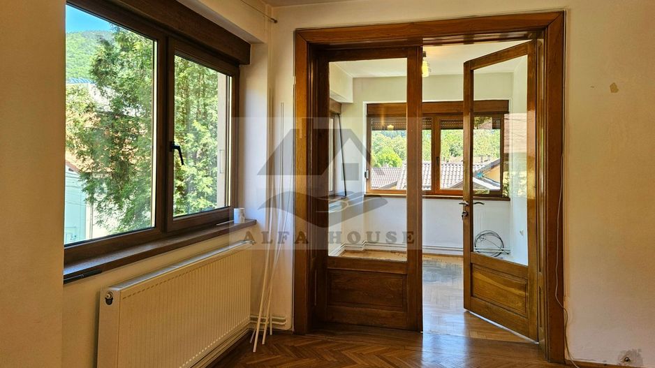 Casa deosebita cu 6 camere in  Centrul Brasovului - 210 mp - Poză 11