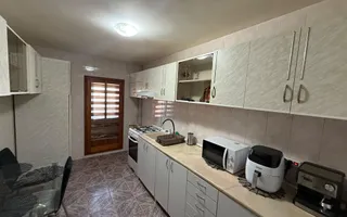 APARTAMENT 3 CAMERE, I.C. FRIMU, 500 €/LUNĂ - Poză 15