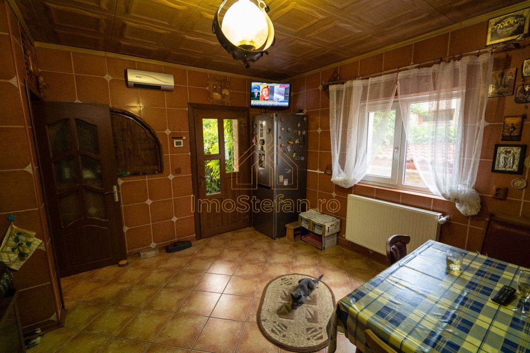 Casă modernă și cochetă cu grădină frumoasă în Techirghiol - Poză 5