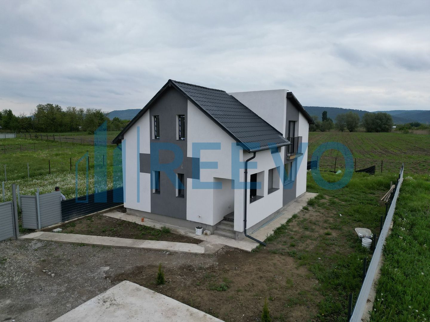 Casă/Vilă de vânzare Sat Siretu, Com. Letea Veche, Bacău - Poză 1