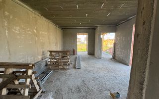 Sacalaz, 1/2 Duplex pe Etaj, 4 Camere,2 Bai,Terasa Acoperita - Poză 5