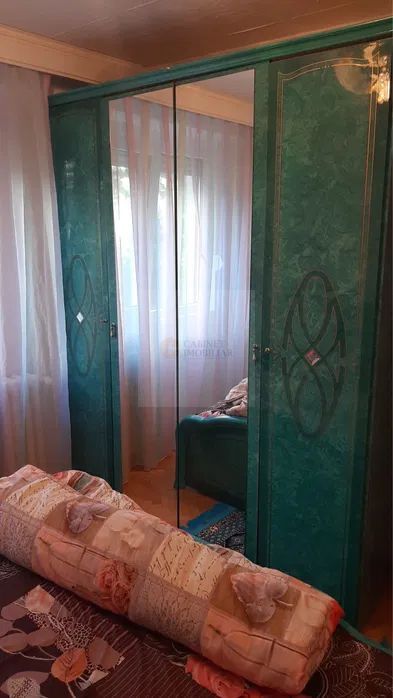 Etaj 1/10 | Balcon închis | Bloc anvelopat | Frigocom - V Ialomitei - Poză 2