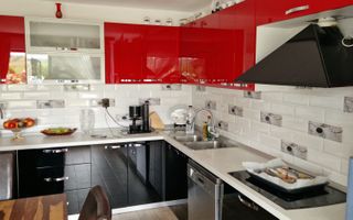 SE VINDE | Casa generoasă în Camirzani | Suceava - Poză 9