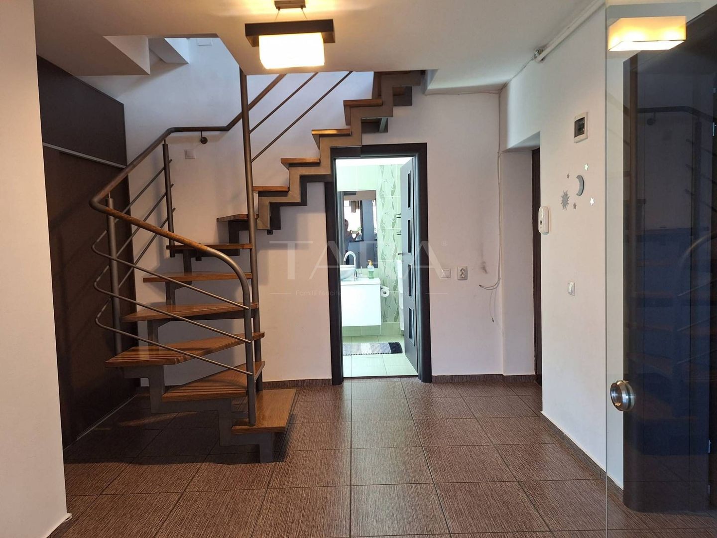 Apartament cu scara interioara, 109 mp, Florești, 2 balcoane - Poză 4