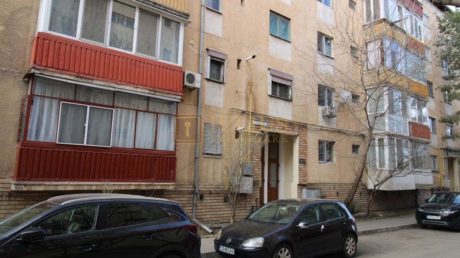 3 camere, situat in Complexul Studentesc, centrala proprie, familie, studenti - Poză 19