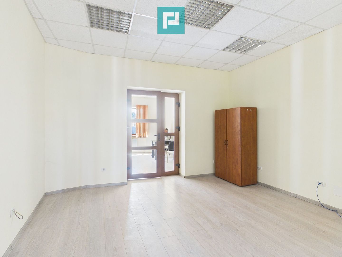 Spațiu central birou/locuință – Str. Primăriei - Poză 6