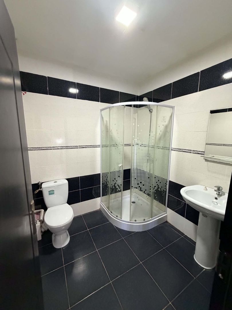 Casă de închiriat | 120 mp | 3 dormitoare | Curte + Terasă | 600 €/lun - Poză 9