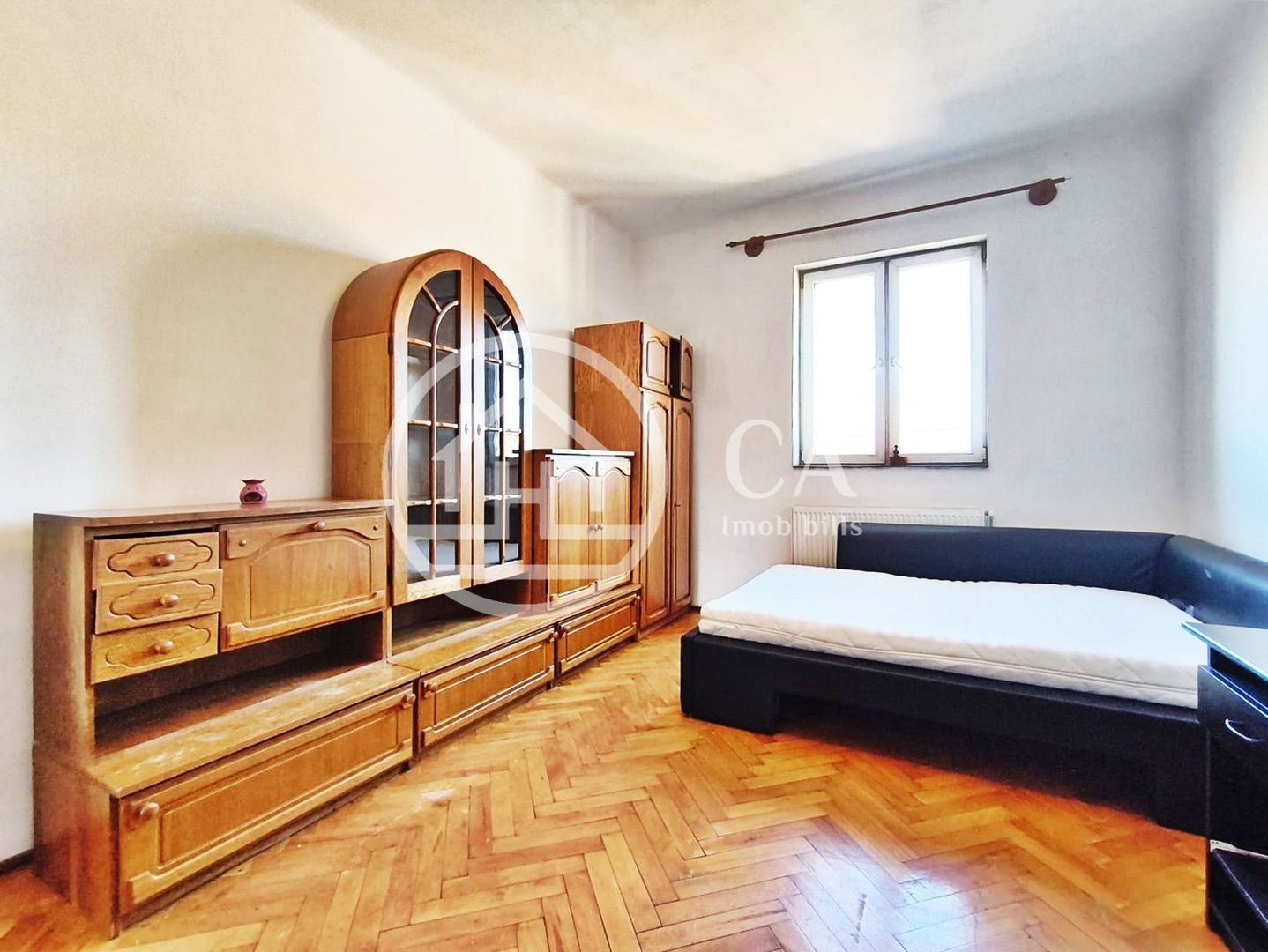 Apartament de inchiriat cu 1 camera Ultracentral, Oradea - Poză 1