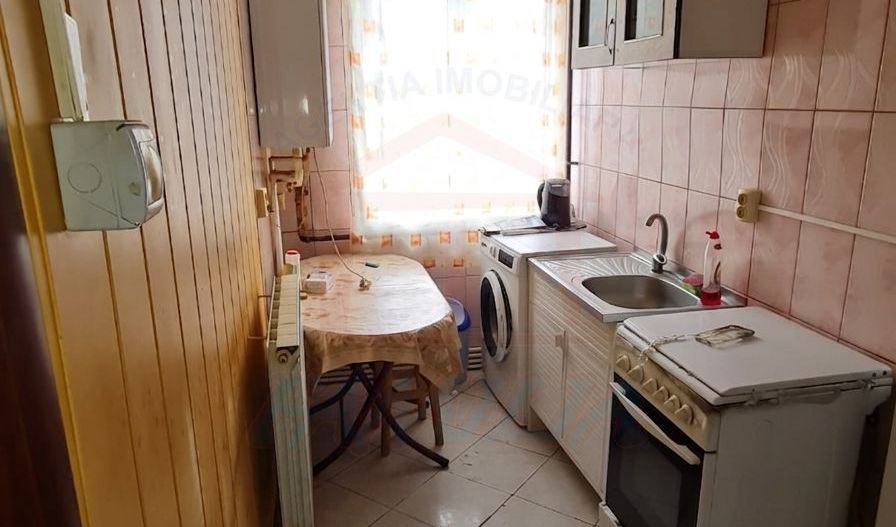 Vanzare apartament 3 camere, piata Micro 19, pret 49.500EUR, Etaj 3/4. - Poză 4
