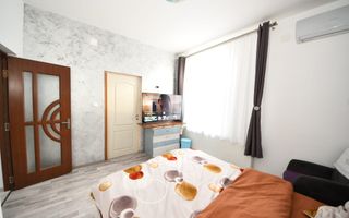 De vanzare casa cu 3 apartamente + anexa 75 mp, Comision 0% - Poză 15
