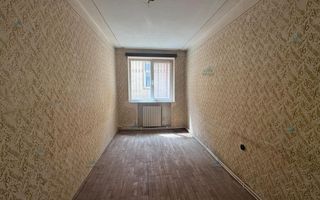 Apartament 3 camere de vânzare – zona centrală/parter - Poză 8