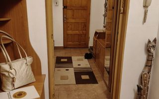 Apartament 3 camere situat în centrul orașului Târgu Jiu, pe pietonală - Poză 2