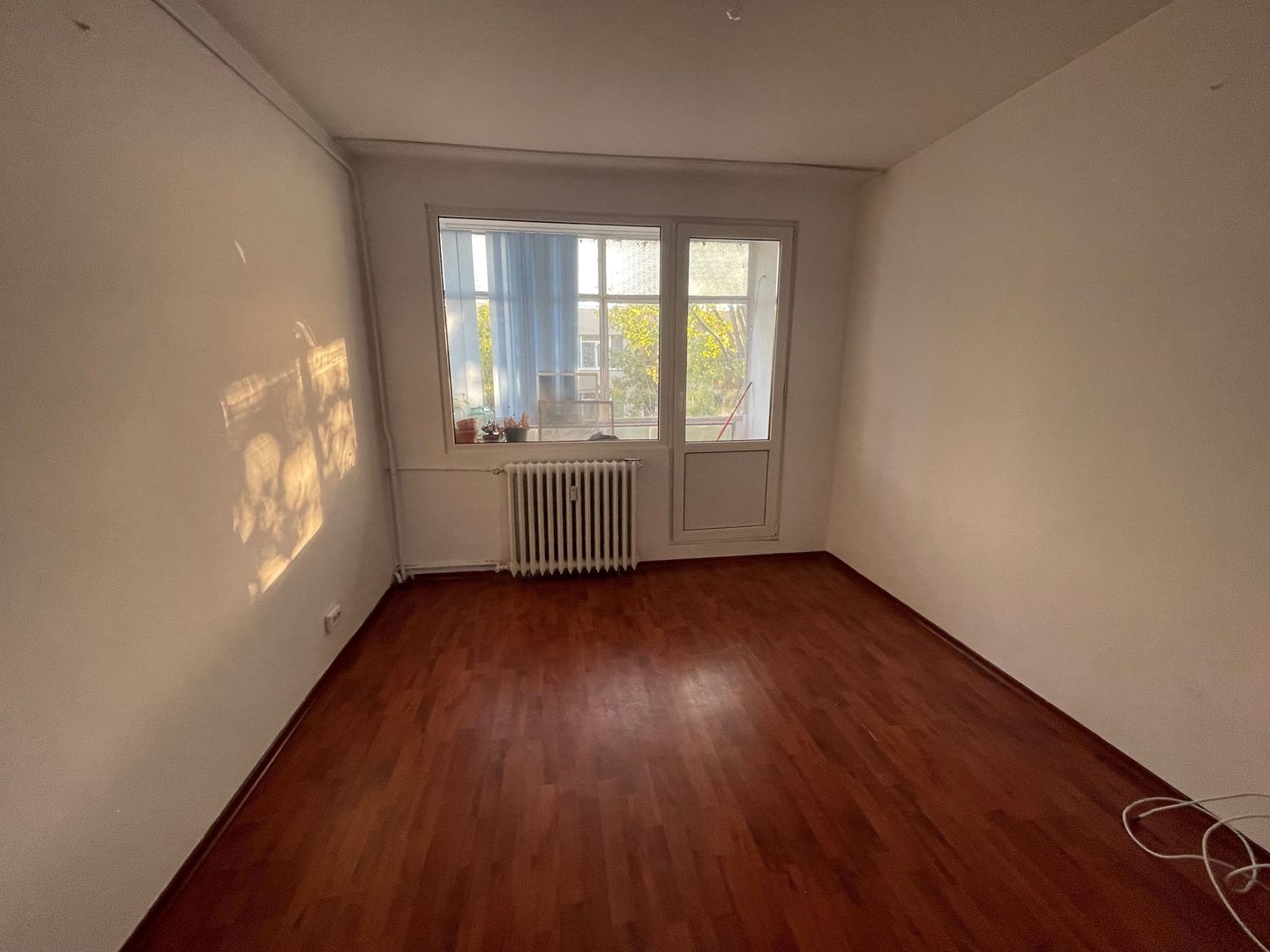 3 camere Berceni loc de parcare - Poză 1