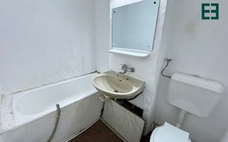 Garsoniera etajul 3 zona Aurel Vlaicu - Arad - Poză 5