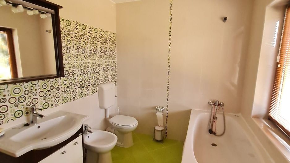 Super oferta!!!Vila spațioasă în Ghiroda! - Poză 22