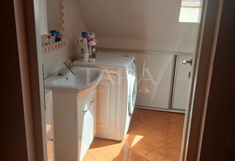 Apartament cu centrală proprie și spațiu de depozitare. - Poză 3